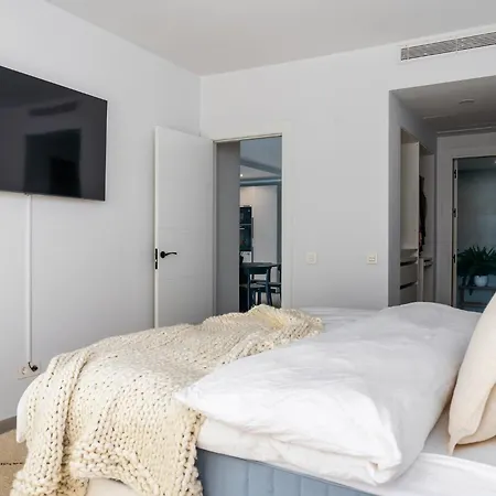 Lomas De La Quinta Modern Luxury Views Apartment Benahavis
